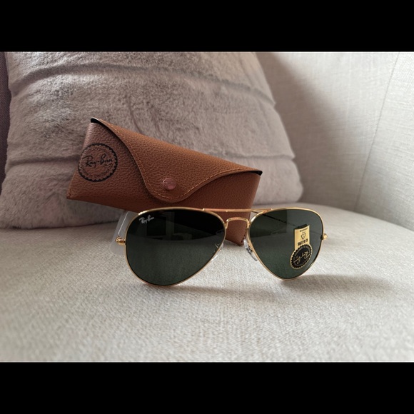 Ray Ban Aviator Sunglasses Authentic - Picture 3 of 4
